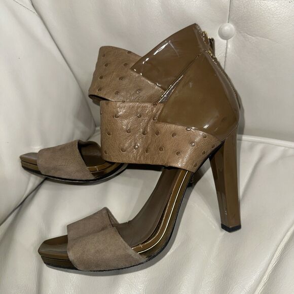 Authentic GUCCI Tan Ostrich Platform Peep Toe Shoe Sandal Size EU 39 - Picture 1 of 8
